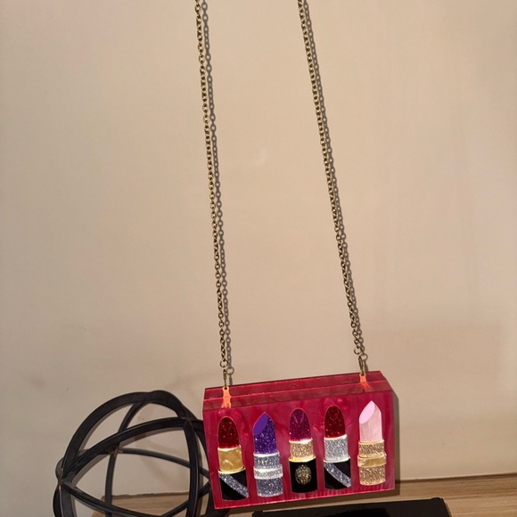 Kurt Geiger Lipstick Clutch with Chain NEW - Picture 8 of 12